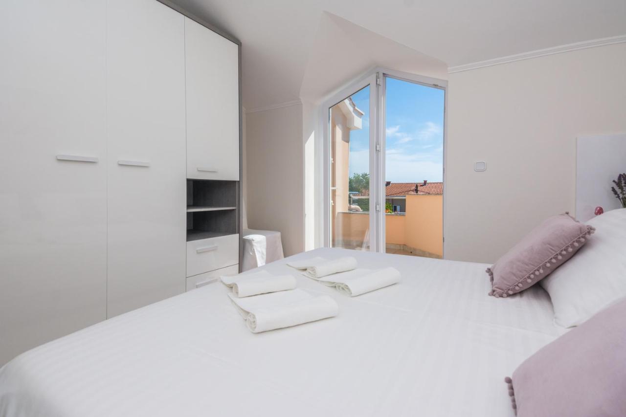Apartments Medanic - Private Pool ปริฟลากา ภายนอก รูปภาพ