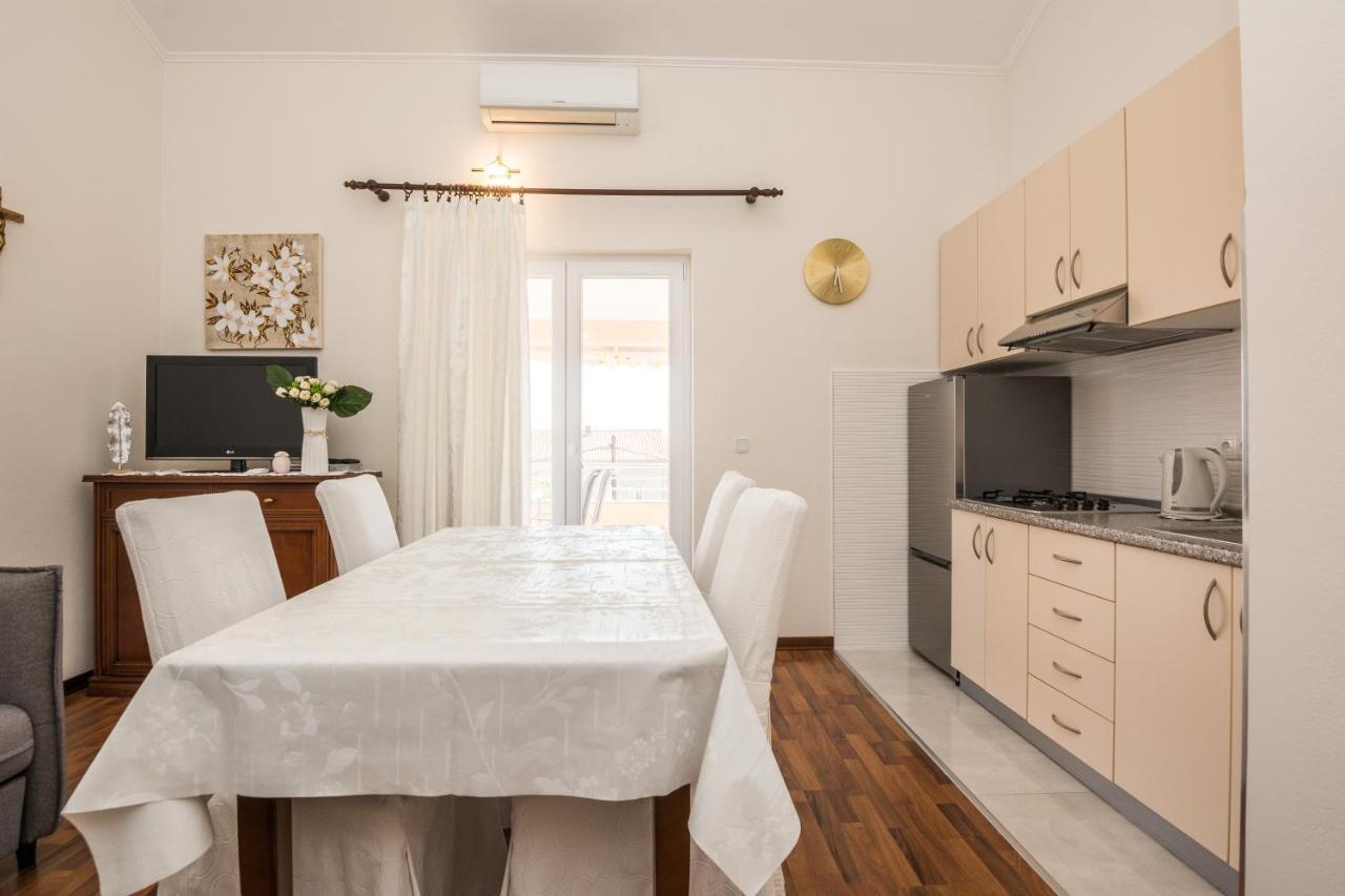 Apartments Medanic - Private Pool ปริฟลากา ภายนอก รูปภาพ