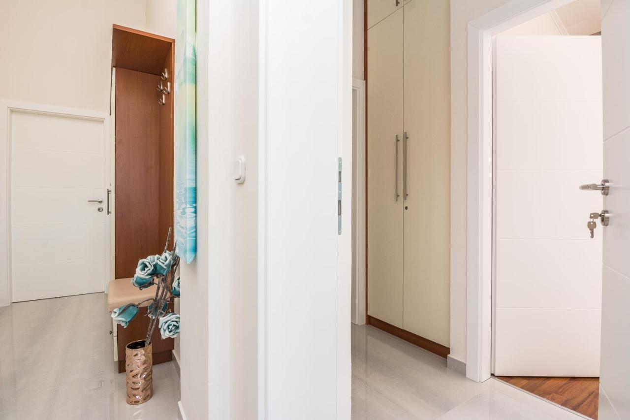 Apartments Medanic - Private Pool ปริฟลากา ภายนอก รูปภาพ
