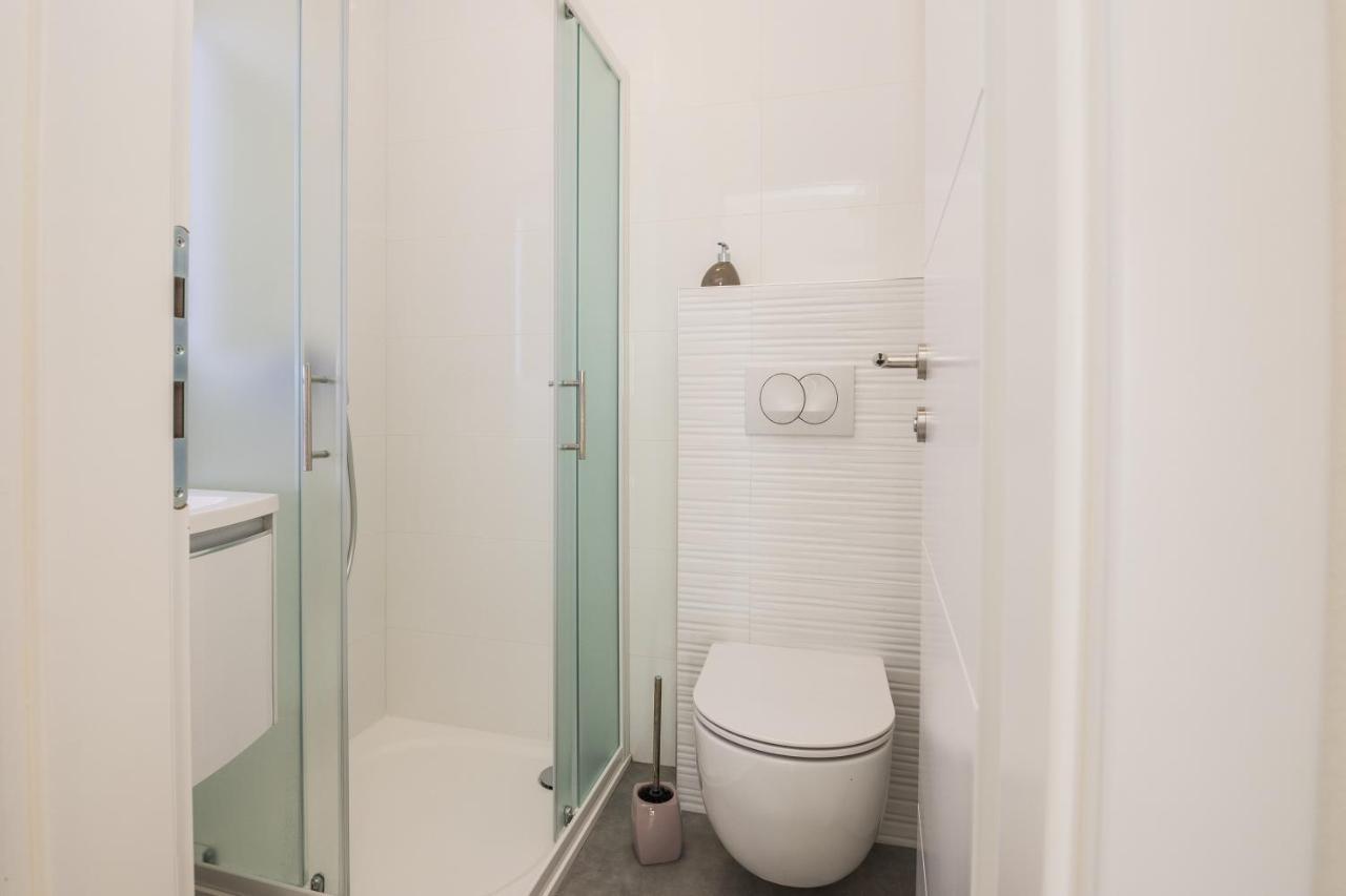 Apartments Medanic - Private Pool ปริฟลากา ภายนอก รูปภาพ