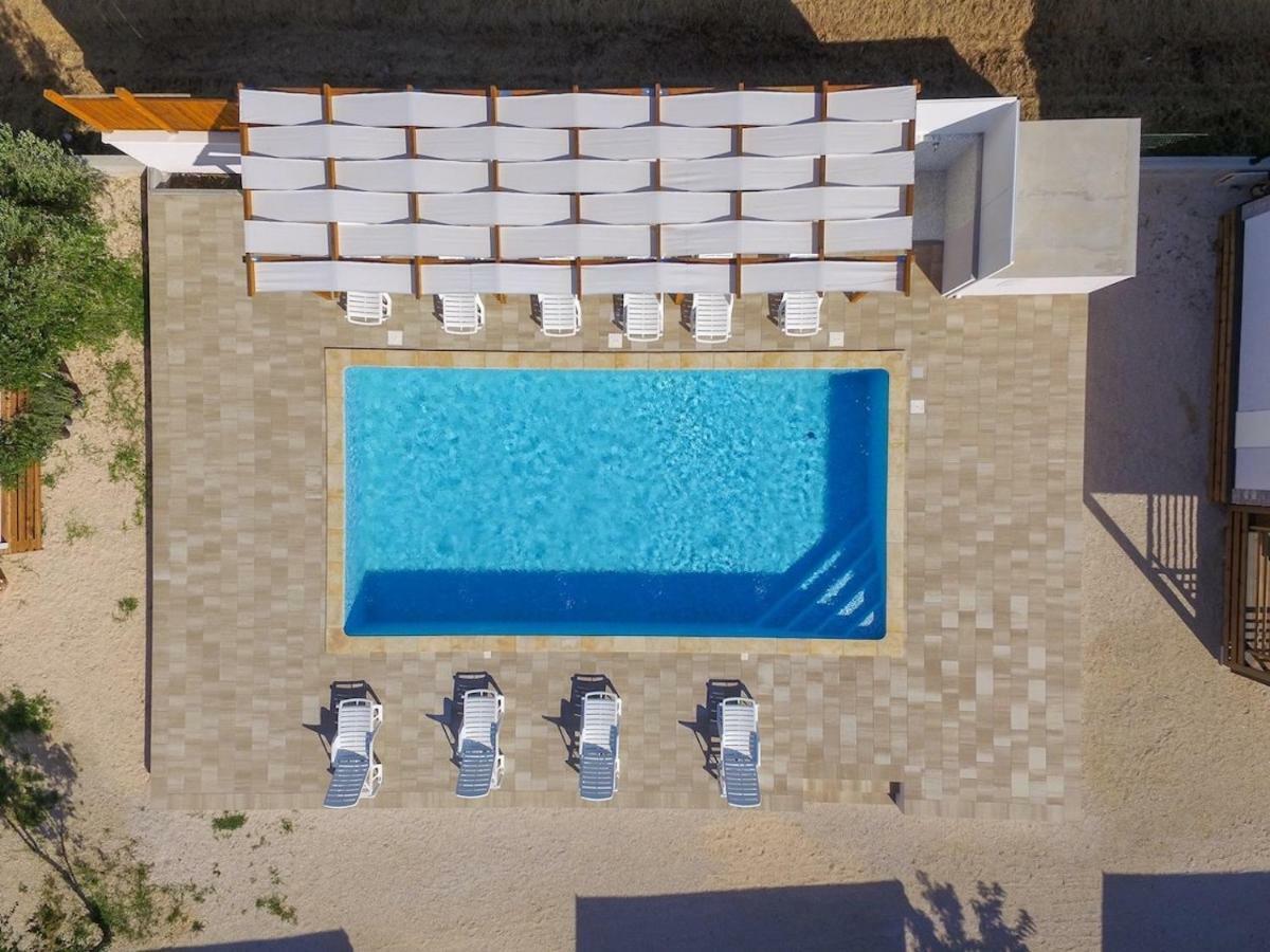 Apartments Medanic - Private Pool ปริฟลากา ภายนอก รูปภาพ